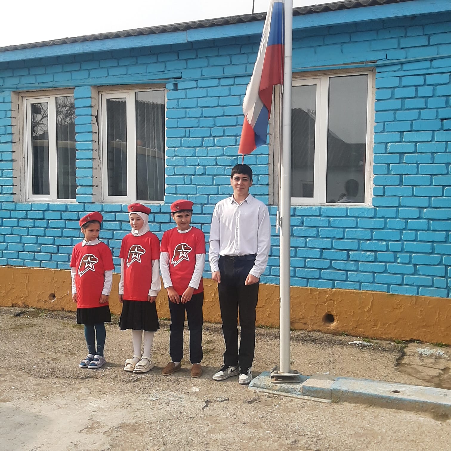 Поднятие флага 21.04.2025